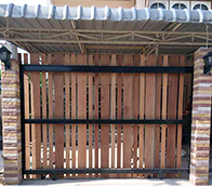 ประตูโรงจอดรถ 1