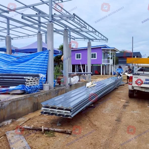บางกอกเมทัลชีท ผลงาน 5 — หลังคาเมทัลชีทพียูโฟม