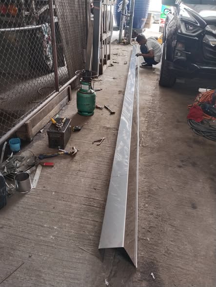 ช่างปราบ รางน้ำฝน — ผลงาน 36