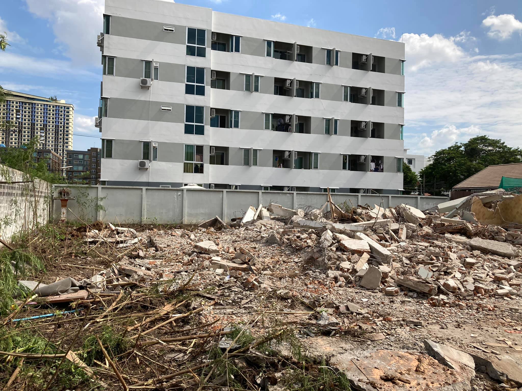 งานรื้อถอนโรงงานอุตสาหกรรม