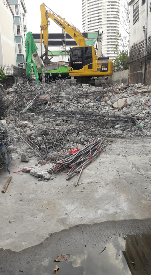 รื้อโครงสร้าง